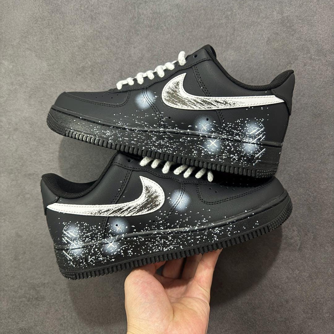 Custom AF1 sneakers, custom Air Force 1 shoes, handmade, cartoon, Starry dots, hand-painted ink, hemp rope shoelaces